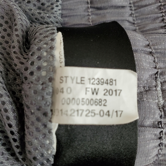 Men’s Under Armour Loose Heatgear Gray Pants Size Medium - Picture 13 of 13